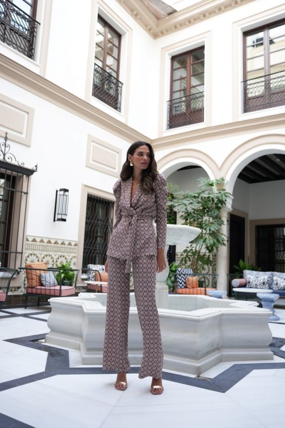 TRAJE NOVA