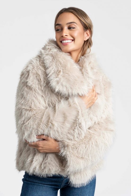 CHAQUETÓN BEIGE